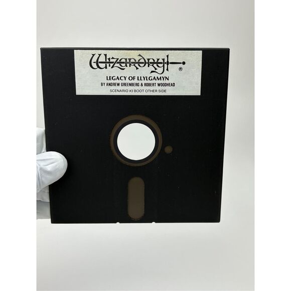 Vtg 1983 Wizardry 3 Legacy Of Llylgamyn Apple II - Original Box w/Disk & Papers - Picture 4 of 7